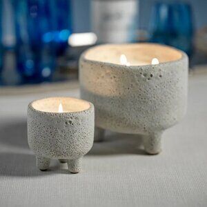 PACIFICA ISLAND 3 WICK CANDLE IN FOOTED POT